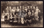 42 Kinder Kinderheim Schule ??? ca. 1920