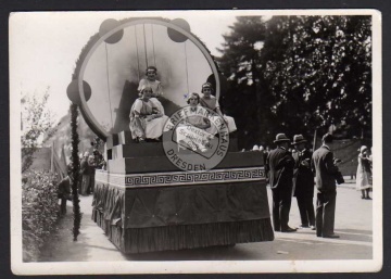 Neuchatel Umzug Fest 1932 