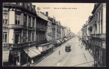 Louvain Rue de la Station vers la Gare 1915 