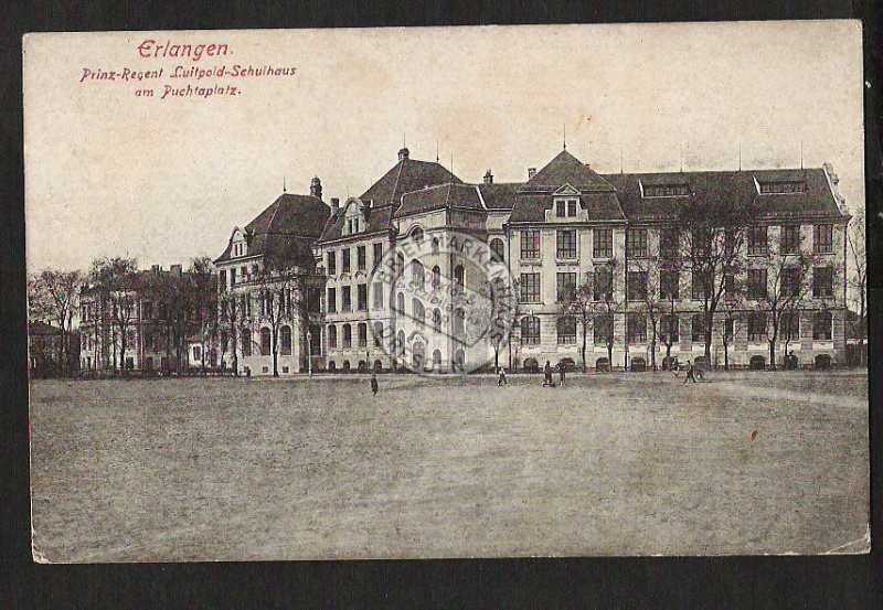 Erlangen Schule am Puchtaplatz 